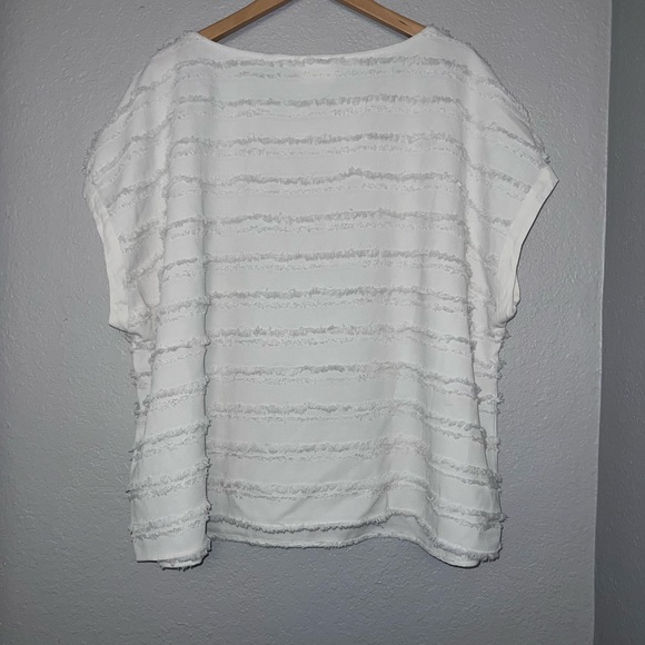 Maeve by Anthropologie Women White Textured Fringe Tassel Ruffle Top - Picture 3 of 7